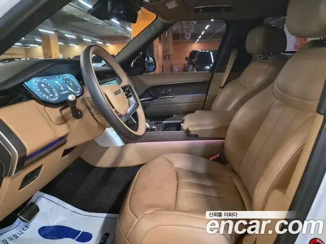 Land Rover Range Rover 2022 — Photo 17/20