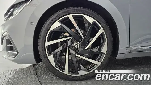 Volkswagen Arteon 2022 — ფოტო 16/20