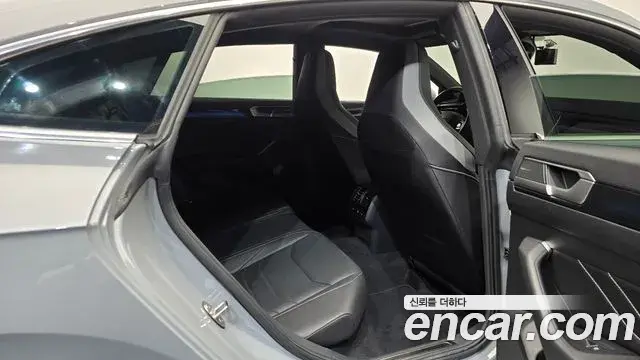 Volkswagen Arteon 2022 — ფოტო 18/20