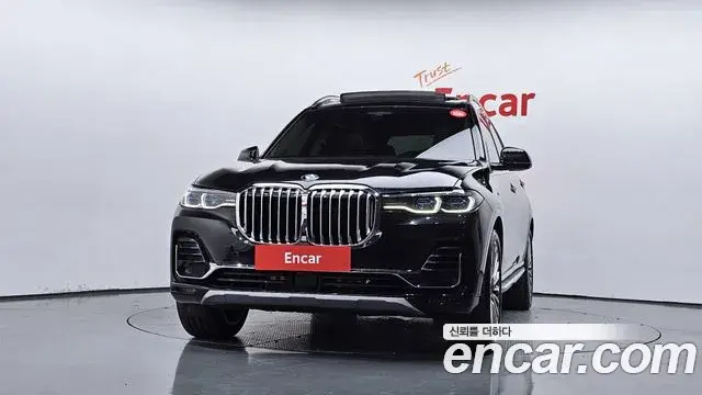 BMW X7 2021 — Photo 32/39