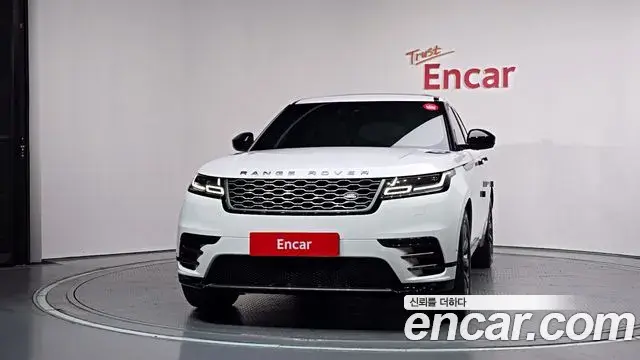 Land Rover Range Rover Velar 2018 — ფოტო 1/35