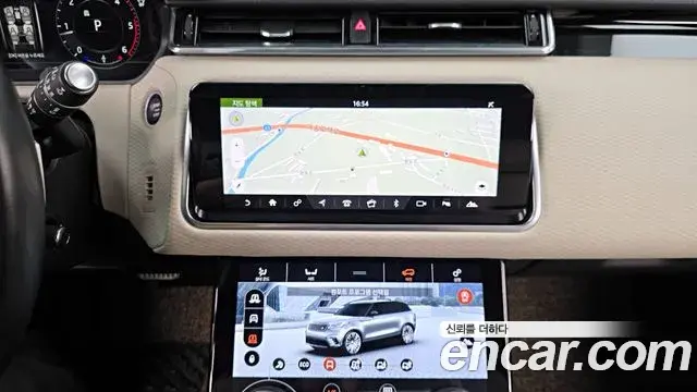 Land Rover Range Rover Velar 2018 — ფოტო 17/35
