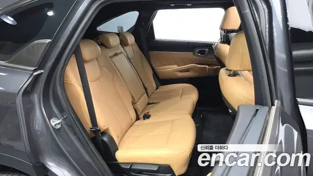Kia Sorento 2022 — Фото 11/20
