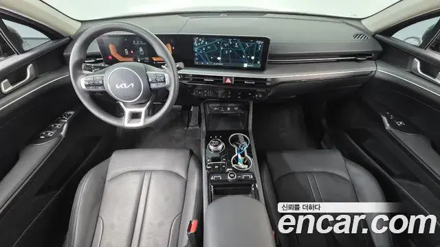 Kia K5 2024 — ფოტო 16/31