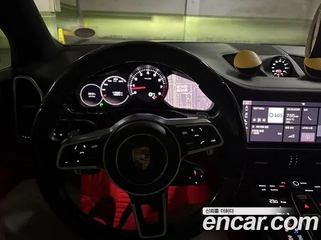 Porsche Cayenne 2019 — Photo 14/18