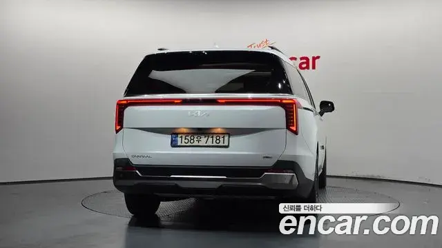 Kia Carnival 2024 — Şəkil 1/33