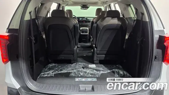 Kia Carnival 2024 — Şəkil 33/33