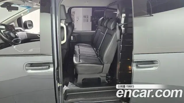 Hyundai Staria 2022 — Фото 11/20