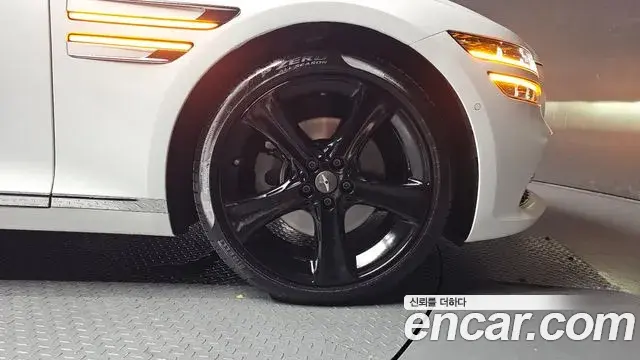 Genesis G80 2020 — Photo 1/30