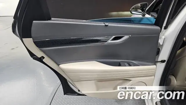 Genesis G80 2020 — Photo 15/30