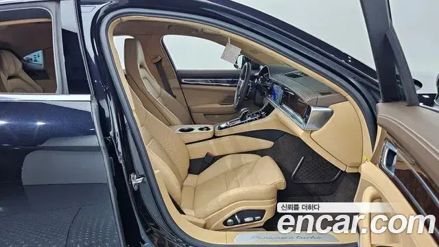Porsche Panamera 2018 — Фото 11/20