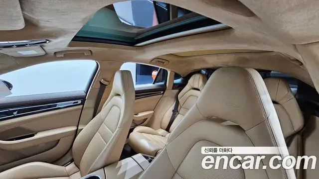 Porsche Panamera 2018 — Фото 19/20