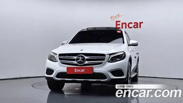 Mercedes-Benz GLC-Class 2018 — Photo 7/38