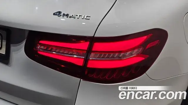 Mercedes-Benz GLC-Class 2018 — Photo 25/38