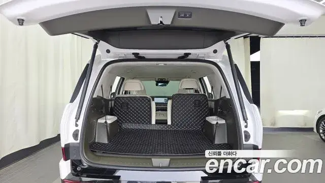 Hyundai Santa Fe 2023 — Şəkil 33/35