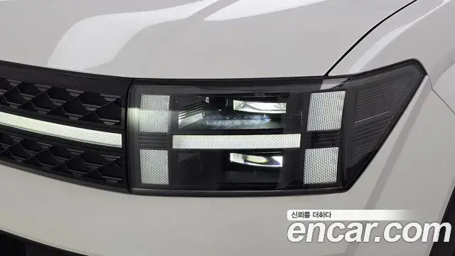 Hyundai Santa Fe 2023 — Şəkil 25/35