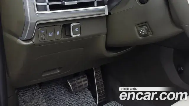 Hyundai Santa Fe 2023 — Şəkil 17/35