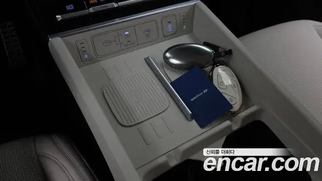 Hyundai Santa Fe 2023 — Şəkil 28/35