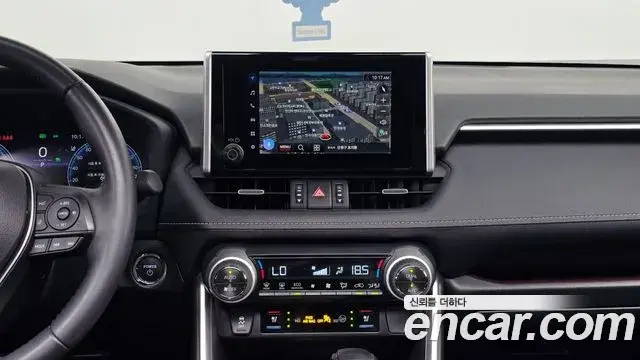 Toyota RAV4 2023 — Photo 6/34