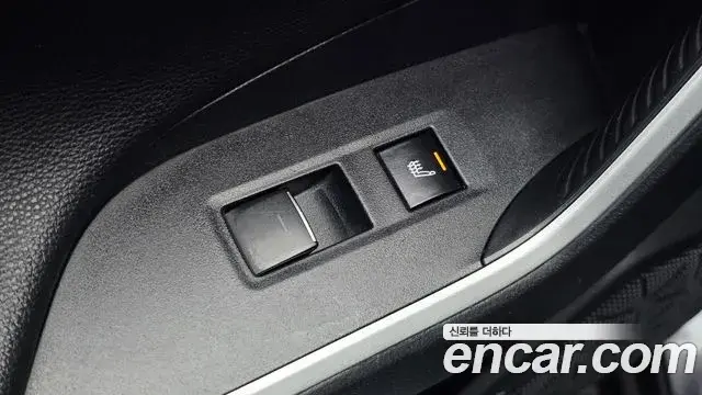 Toyota RAV4 2023 — Photo 2/34
