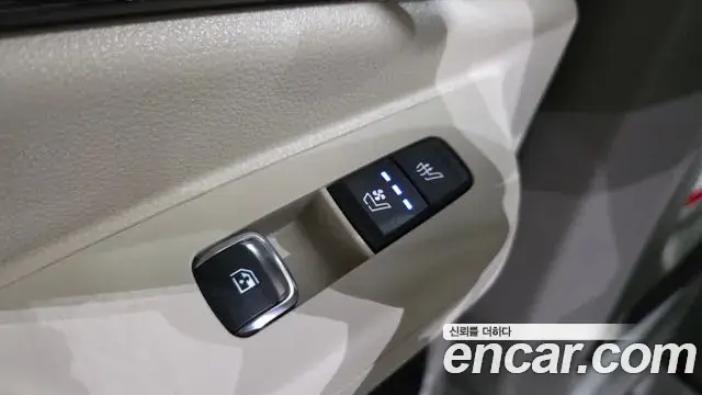Kia Carnival 2025 — Photo 19/20
