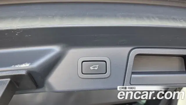 Land Rover Range Rover Velar 2019 — Şəkil 20/37