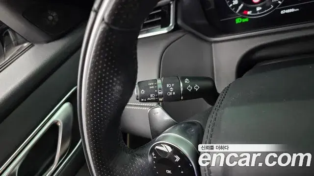 Land Rover Range Rover Velar 2019 — Şəkil 27/37