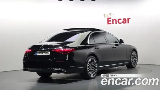Mercedes-Benz S-Class 2021 — Photo 12/35
