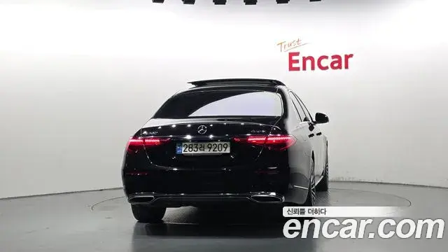 Mercedes-Benz S-Class 2021 — Photo 6/35