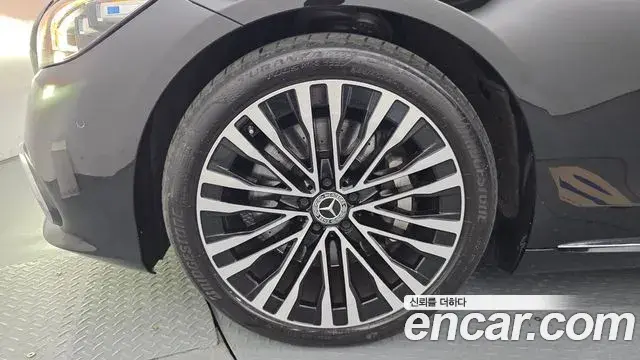 Mercedes-Benz S-Class 2021 — Photo 15/35