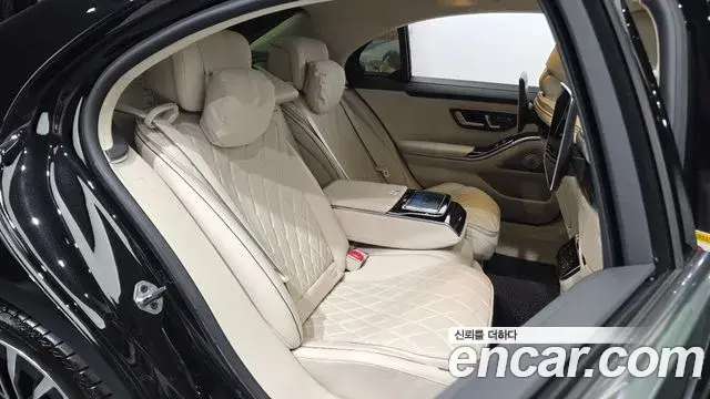 Mercedes-Benz S-Class 2021 — Photo 23/35