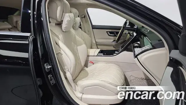 Mercedes-Benz S-Class 2021 — Photo 28/35
