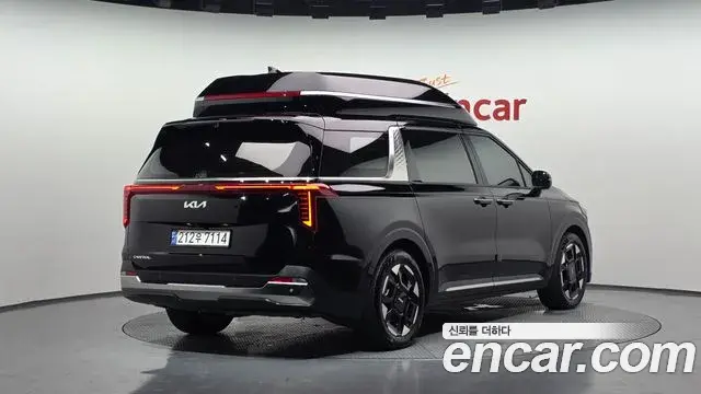 Kia Carnival 2024 — Фото 2/20