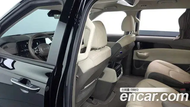 Kia Carnival 2024 — Фото 12/20