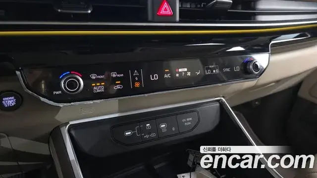 Kia Carnival 2024 — Фото 16/20