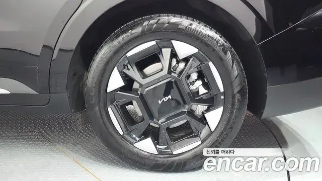 Kia Carnival 2024 — Photo 13/42