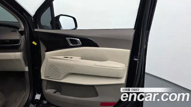Kia Carnival 2024 — Photo 14/42