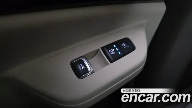 Kia Carnival 2024 — Photo 25/42