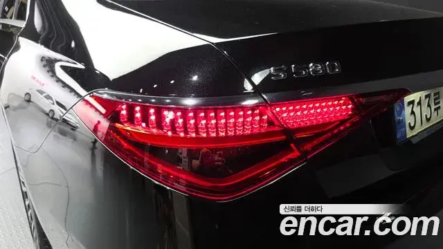 Mercedes-Benz S-Class 2021 — ფოტო 21/33