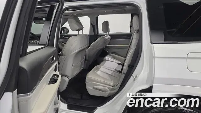 Jeep Grand Cherokee 2022 — Şəkil 12/20