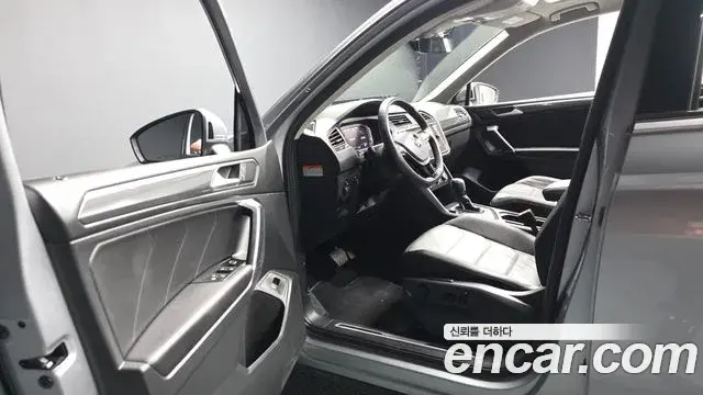 Volkswagen Tiguan Allspace 2020 — Photo 38/42