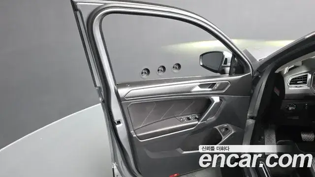 Volkswagen Tiguan Allspace 2020 — Photo 42/42