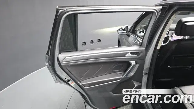 Volkswagen Tiguan Allspace 2020 — Photo 7/42