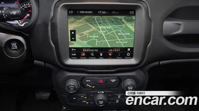 Jeep Renegade 2020 — Фото 12/20