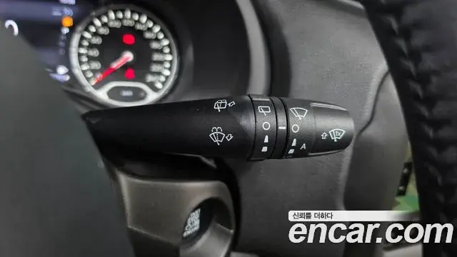 Jeep Renegade 2020 — Şəkil 6/33