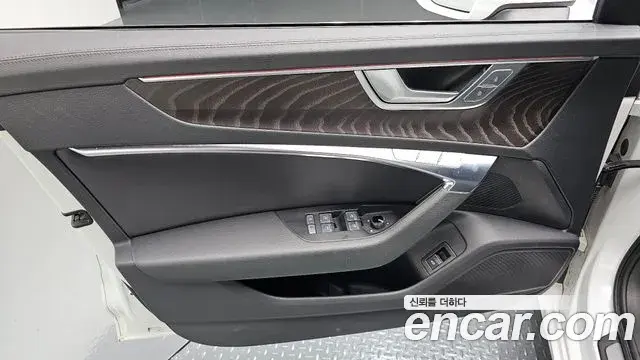 Audi A6 2023 — ფოტო 33/35