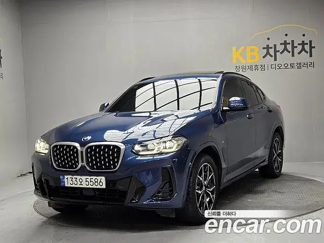 BMW X4 2022 — ფოტო 2/20
