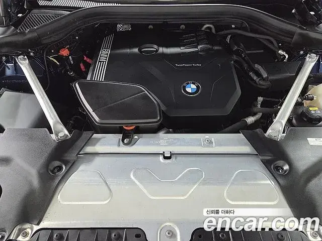 BMW X4 2022 — ფოტო 16/20