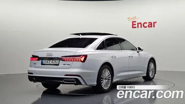 Audi A6 2021 — Фото 2/20