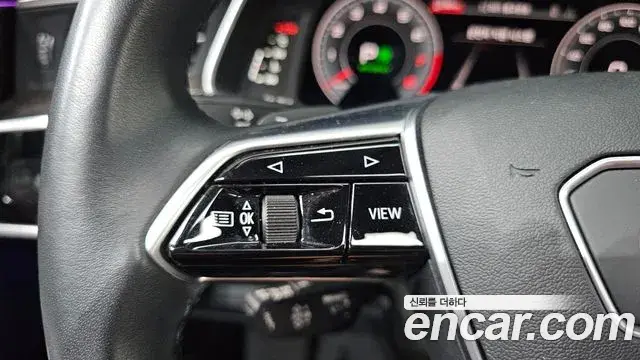 Audi A6 2021 — Фото 17/20